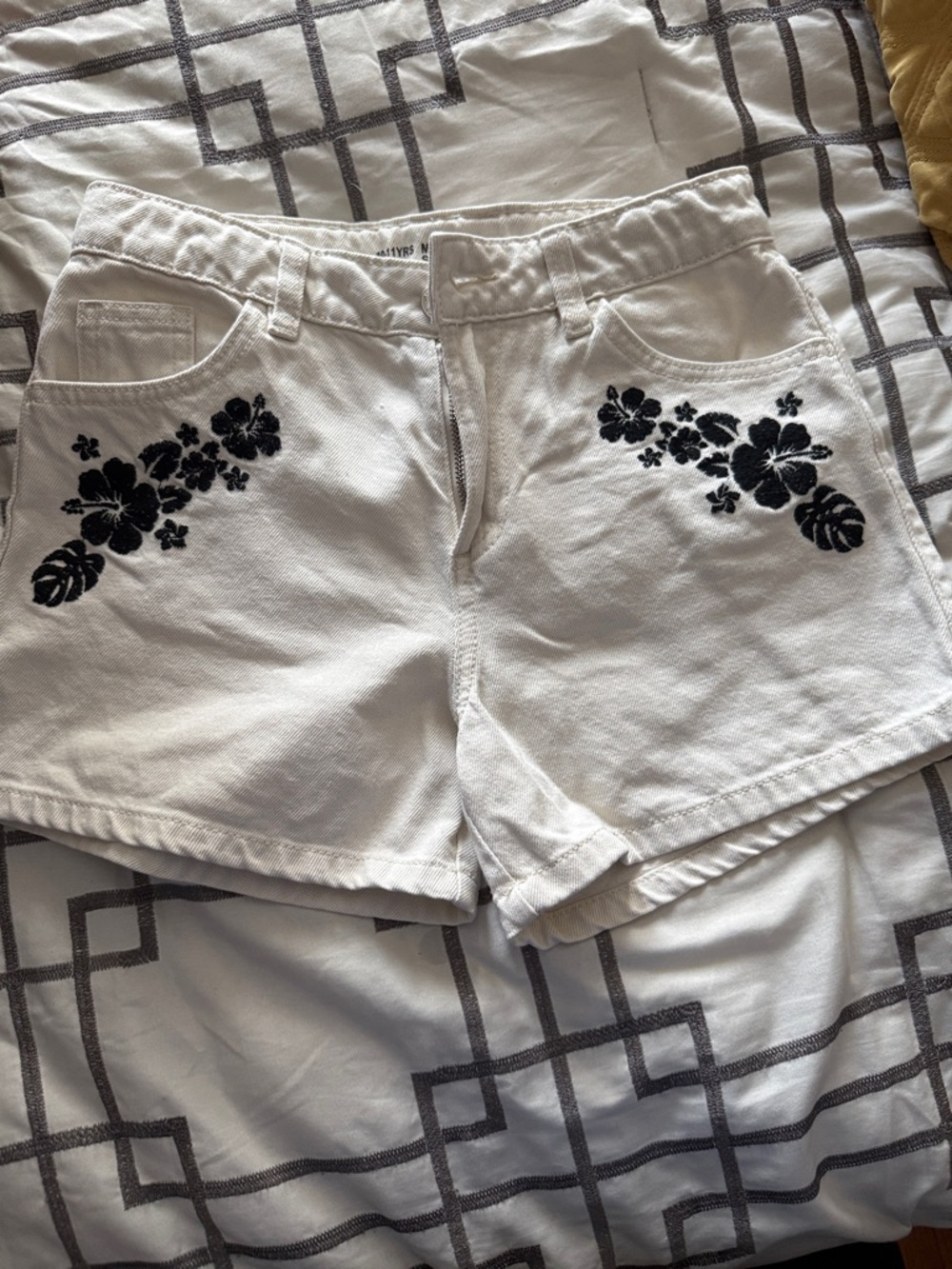Denim&Co White Shorts with Black Floral Embroidery